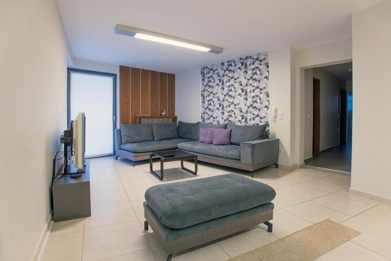 Spacious Fully Equipped 3bd 2bath In The Heart Of With Balconies Ac And Fast Wifi #1 Apartamento Heraclión
