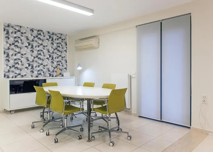 Spacious Fully Equipped 3Bd 2Bath Apt In The Heart Of City With Balconies Ac And Fast Wifi #1