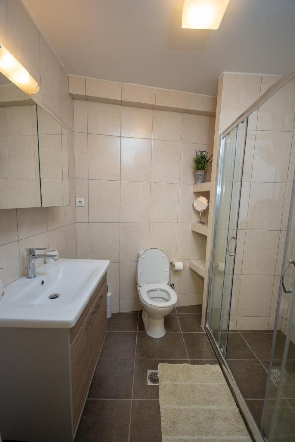 Spacious Fully Equipped 3bd 2bath In The Heart Of With Balconies Ac And Fast Wifi #1 Heraklion (Crete)