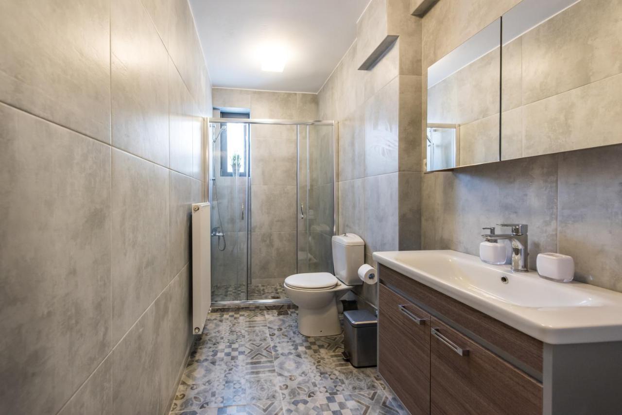 Spacious Fully Equipped 3bd 2bath In The Heart Of With Balconies Ac And Fast Wifi #1 Apartment *